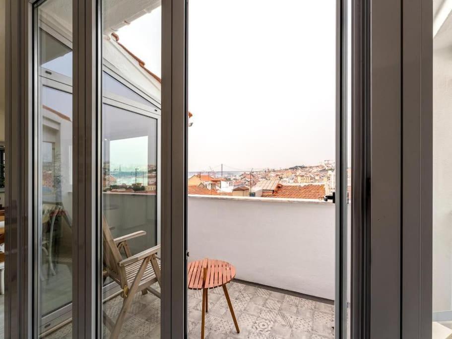 Sunny In Bica * Lissabon