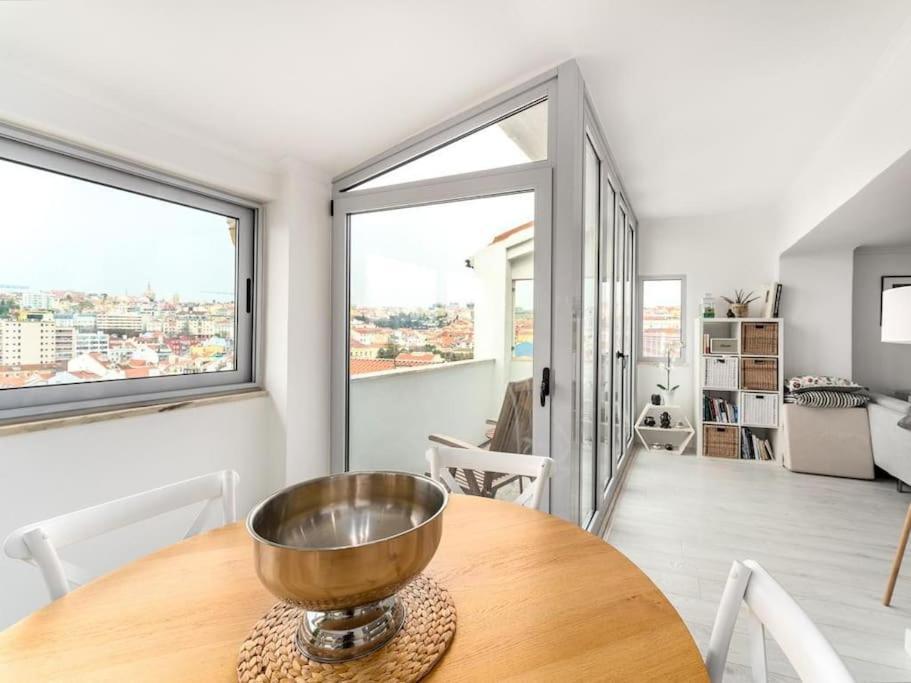 Sunny In Bica Apartment